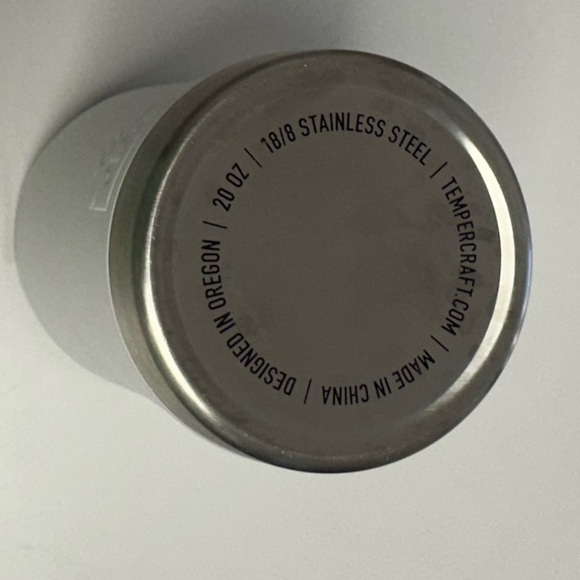 Set of Two - Glen Oaks Club - 20 Ounce White & Black Tempercraft Tumblers - Picture 4 of 6